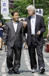 Lester Brown and Yul Choi in Seoul